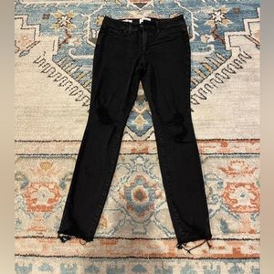 Universal Thread black jeans size 4/27R
